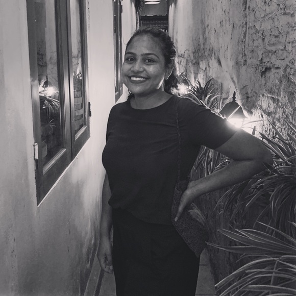 Meet your Posher, Ree - Picture 1 of 2